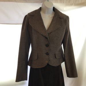 Sele M brown and light pink jacket.